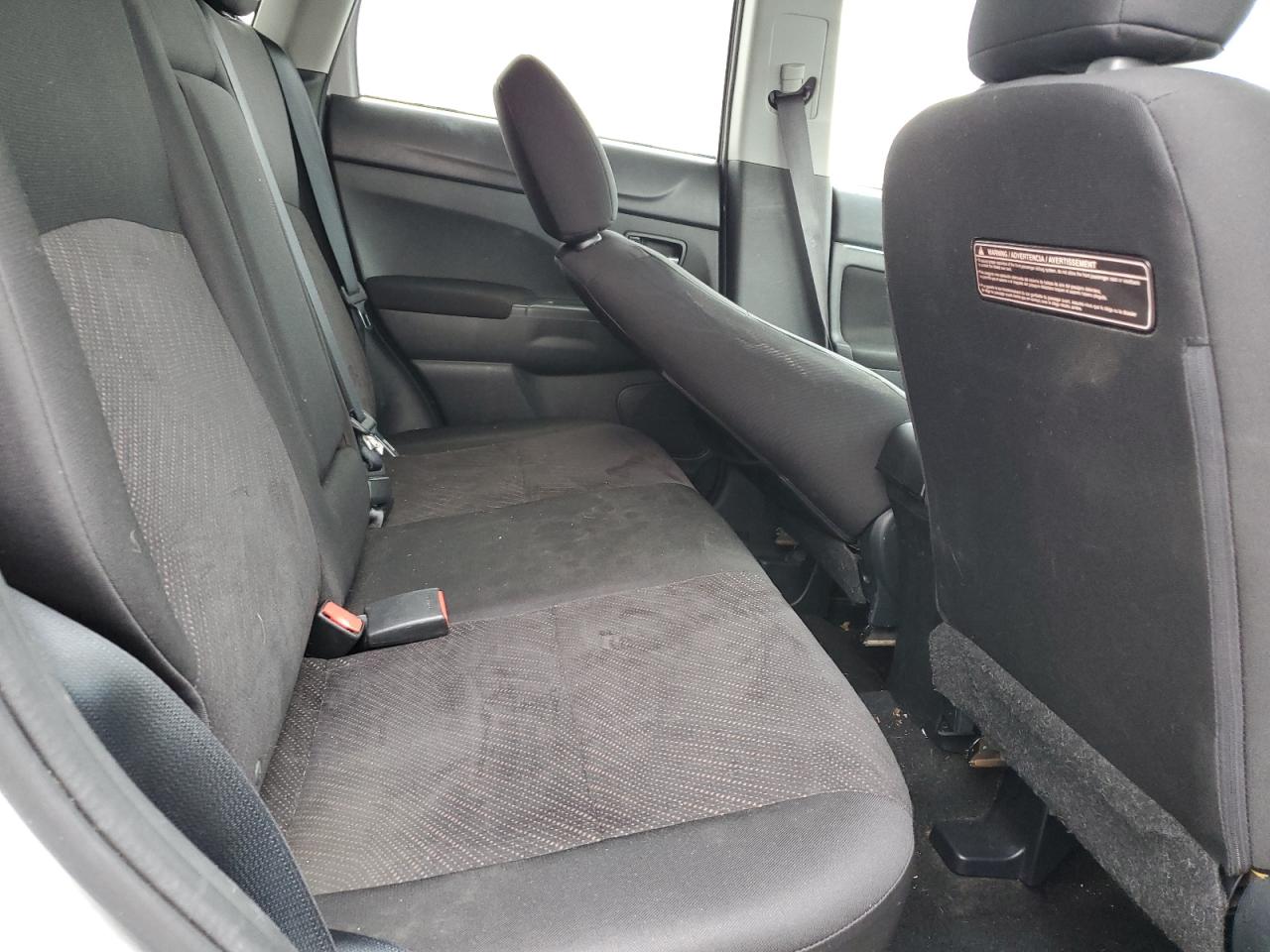 MITSUBISHI OUTLANDER SE