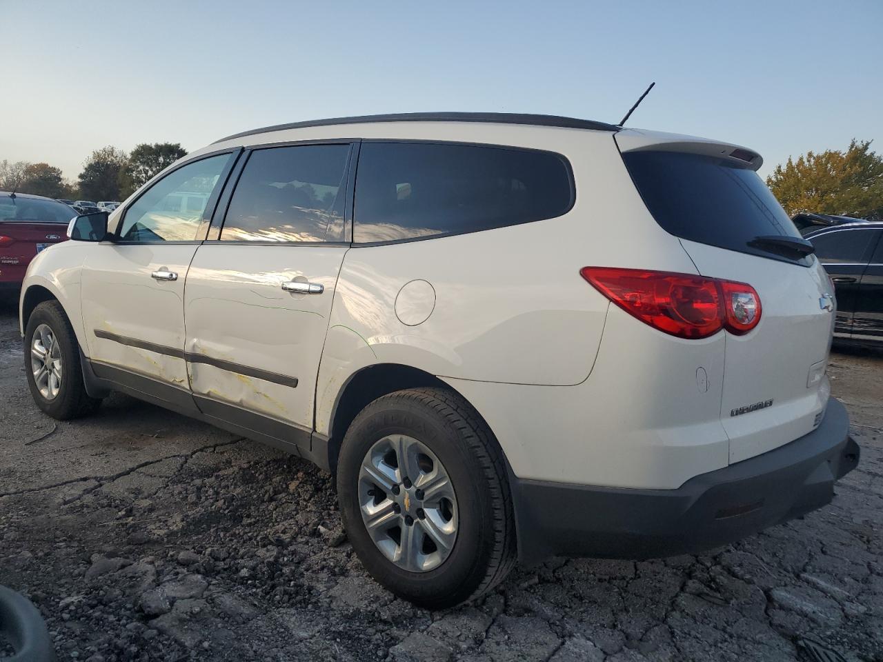 CHEVROLET TRAVERSE LS