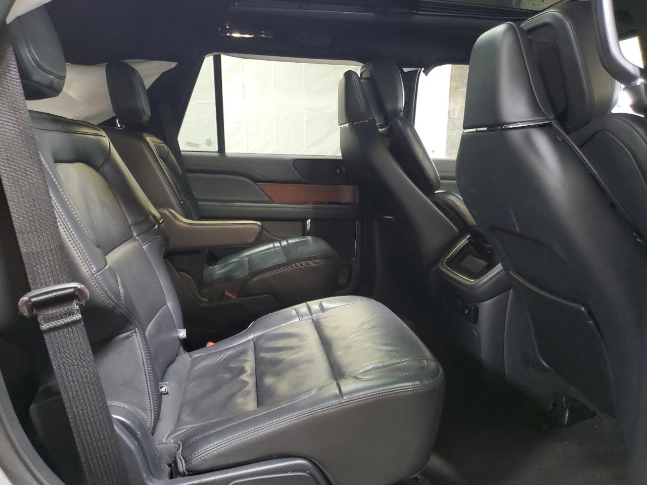 LINCOLN NAVIGATOR RESERVE