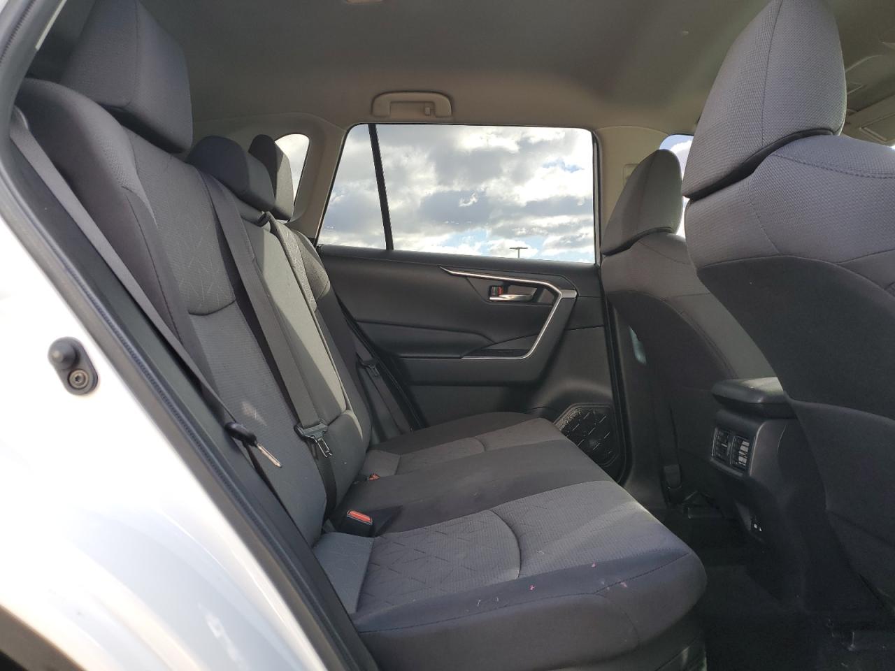 Lot #3302761344 2021 TOYOTA RAV4 XLE