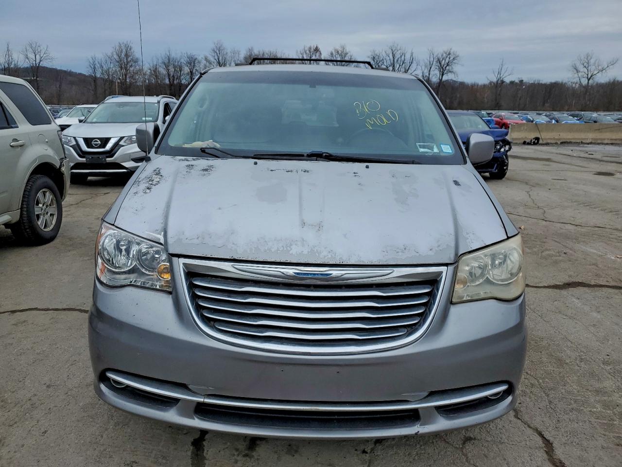 CHRYSLER TOWN & COUNTRY TOURING