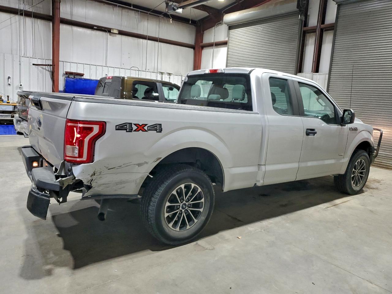 FORD F-150 SUPER CAB