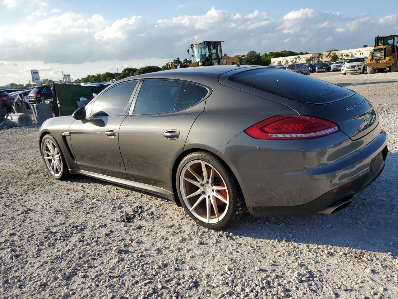 PORSCHE PANAMERA 2