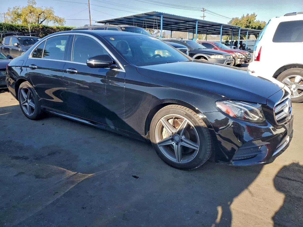 MERCEDES-BENZ E-CLASS 300