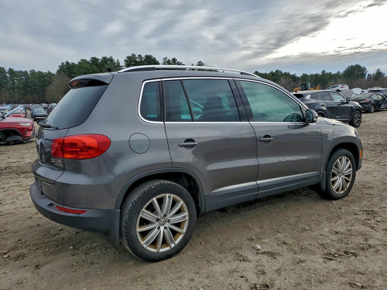 VOLKSWAGEN TIGUAN S
