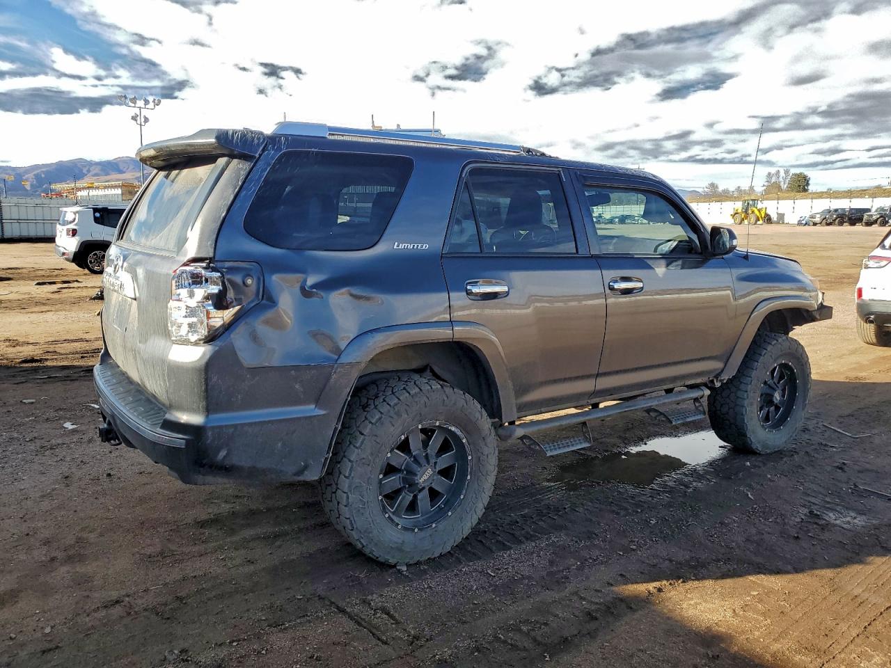 TOYOTA 4RUNNER SR5