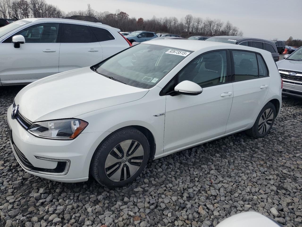 VOLKSWAGEN E-GOLF SE