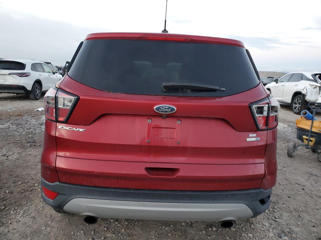 FORD ESCAPE SE