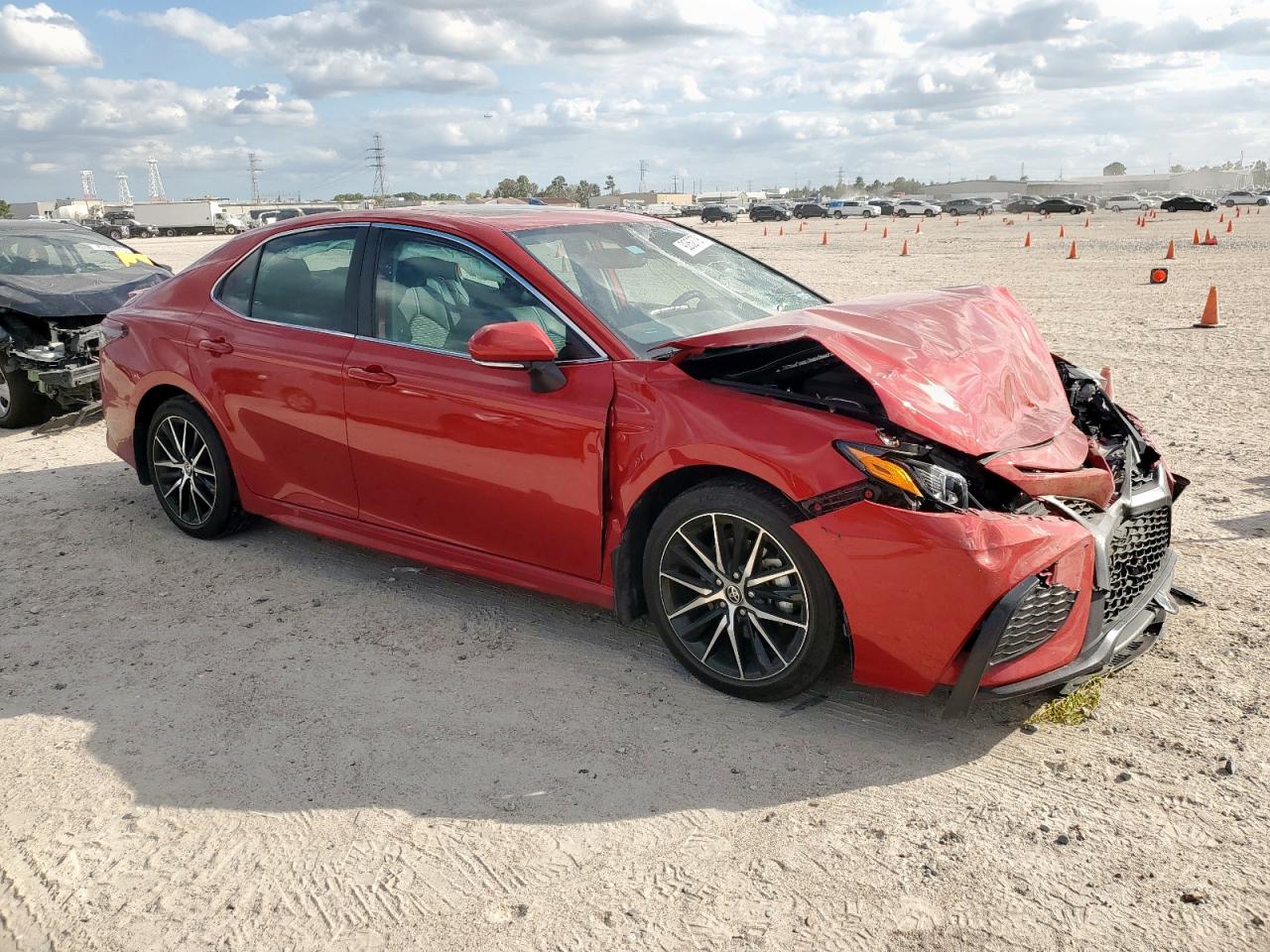TOYOTA CAMRY SE NIGHT SHADE