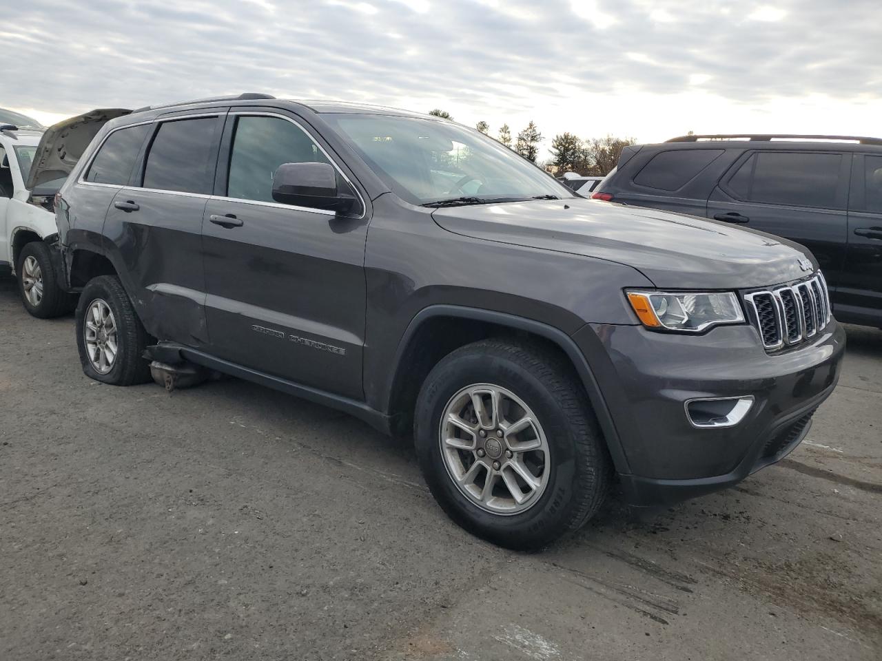 JEEP GRAND CHEROKEE LAREDO