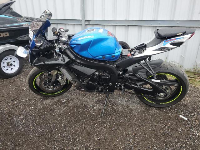 2022 SUZUKI GSX-R600 - JS1GN7FA4N7100801