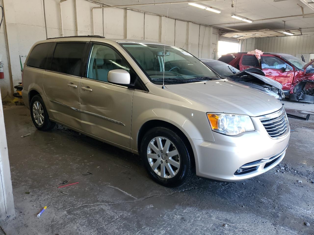 CHRYSLER TOWN & COUNTRY TOURING