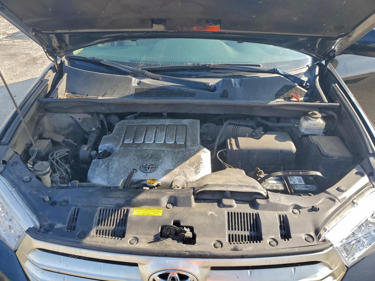 TOYOTA HIGHLANDER BASE