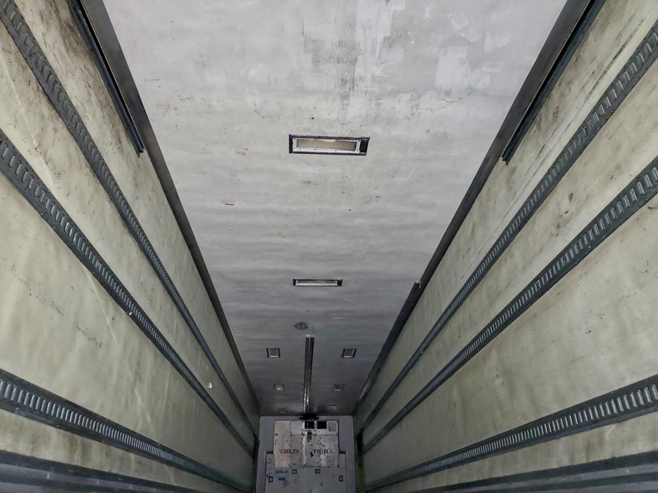 Lot #3304500532 2006 UTILITY VS2RA