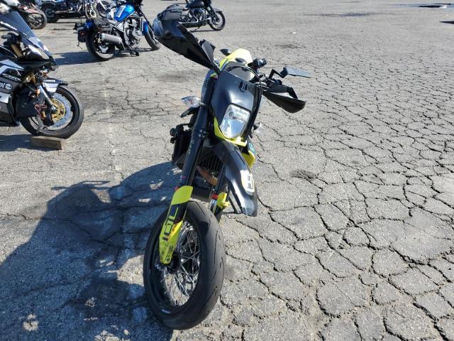 2024 HUSQVARNA SUPERMOTO #3302778903