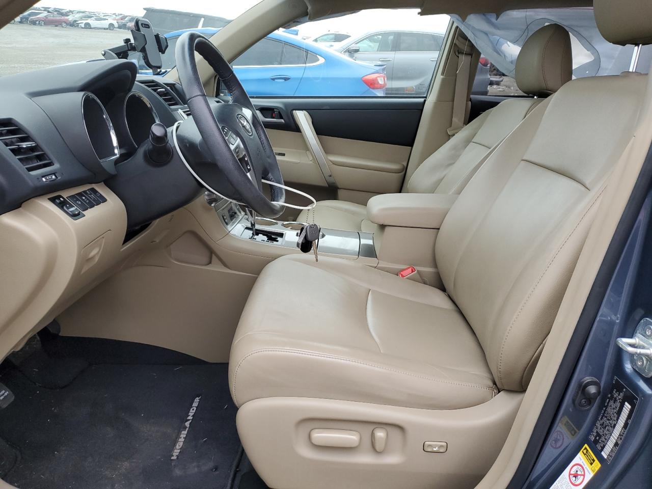 TOYOTA HIGHLANDER BASE