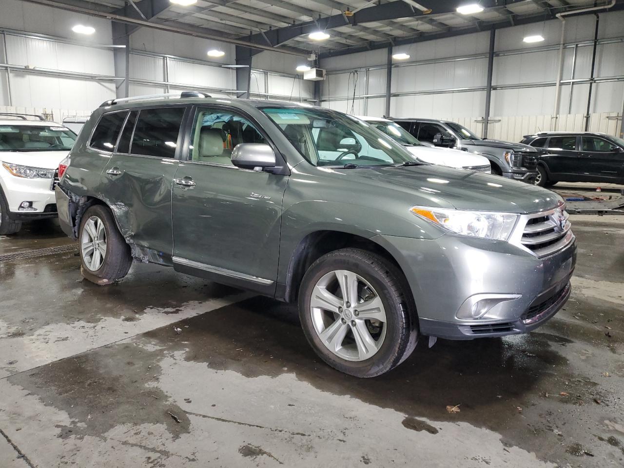 TOYOTA HIGHLANDER LIMITED