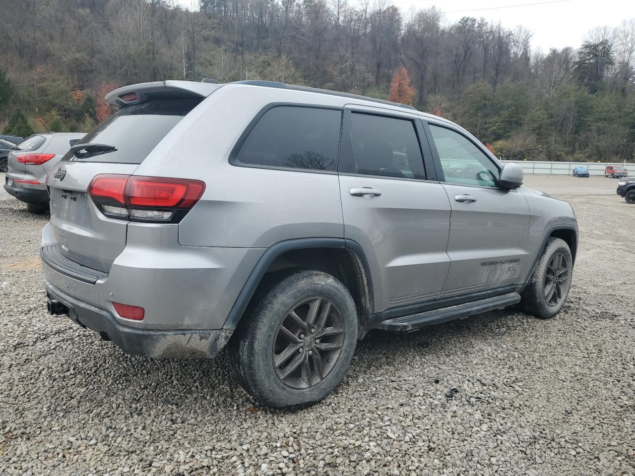 JEEP GRAND CHEROKEE LAREDO