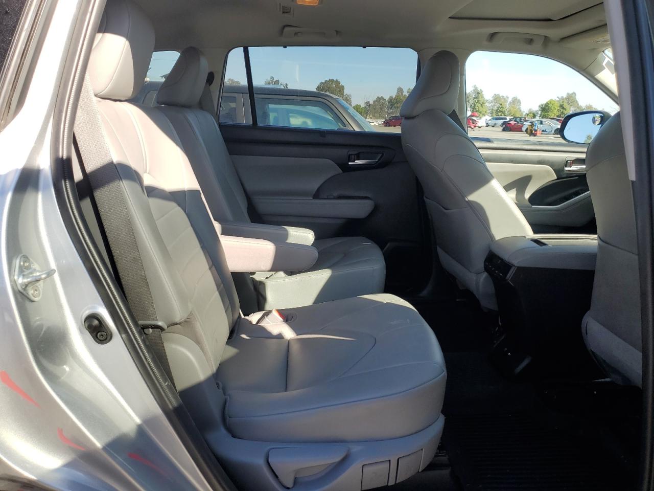 TOYOTA HIGHLANDER XLE