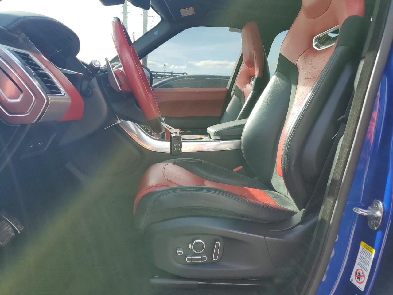 LAND ROVER RANGE ROVER SVR