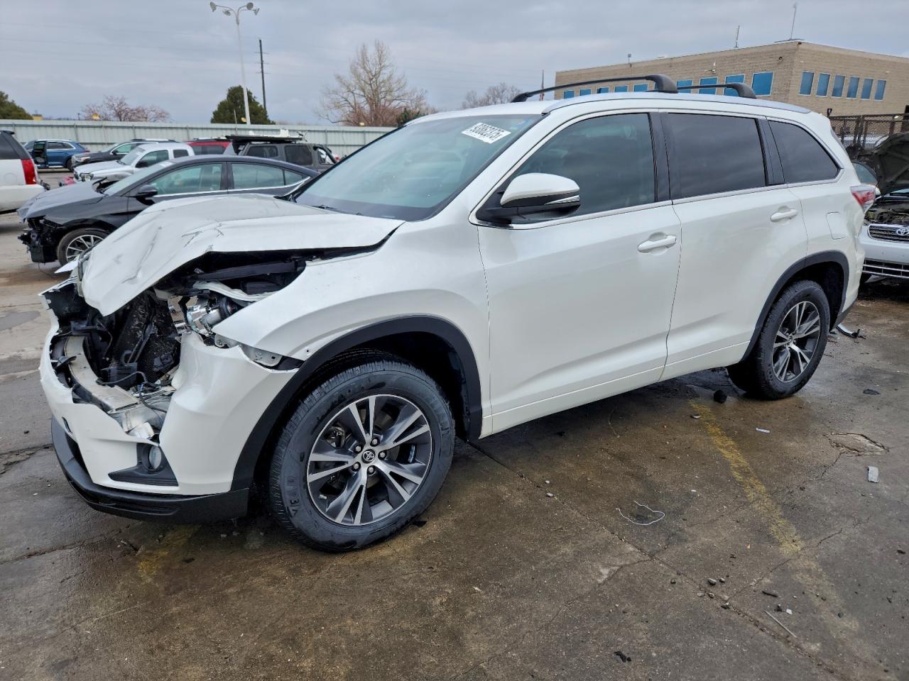 TOYOTA HIGHLANDER XLE