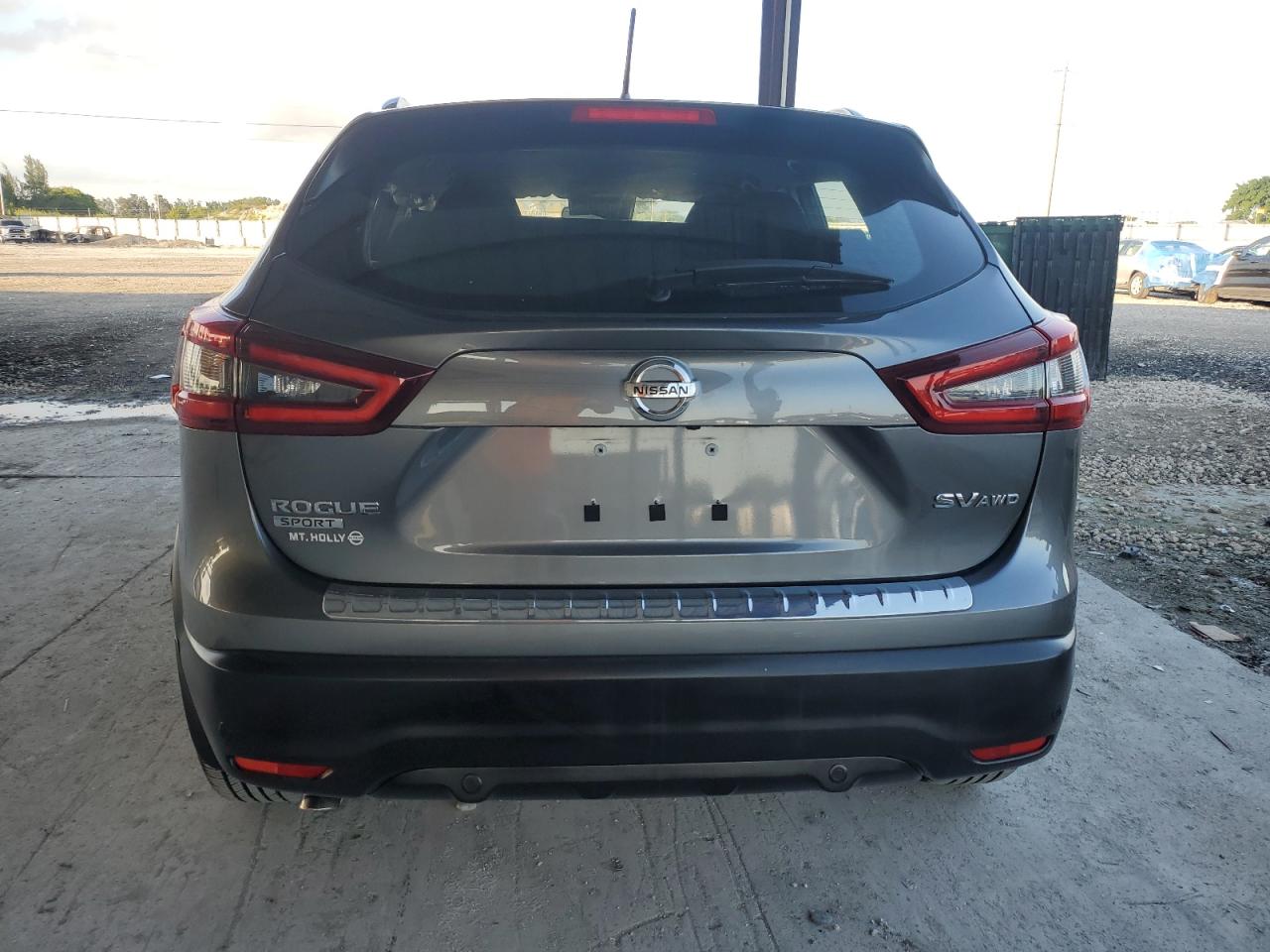 NISSAN ROGUE SPORT S