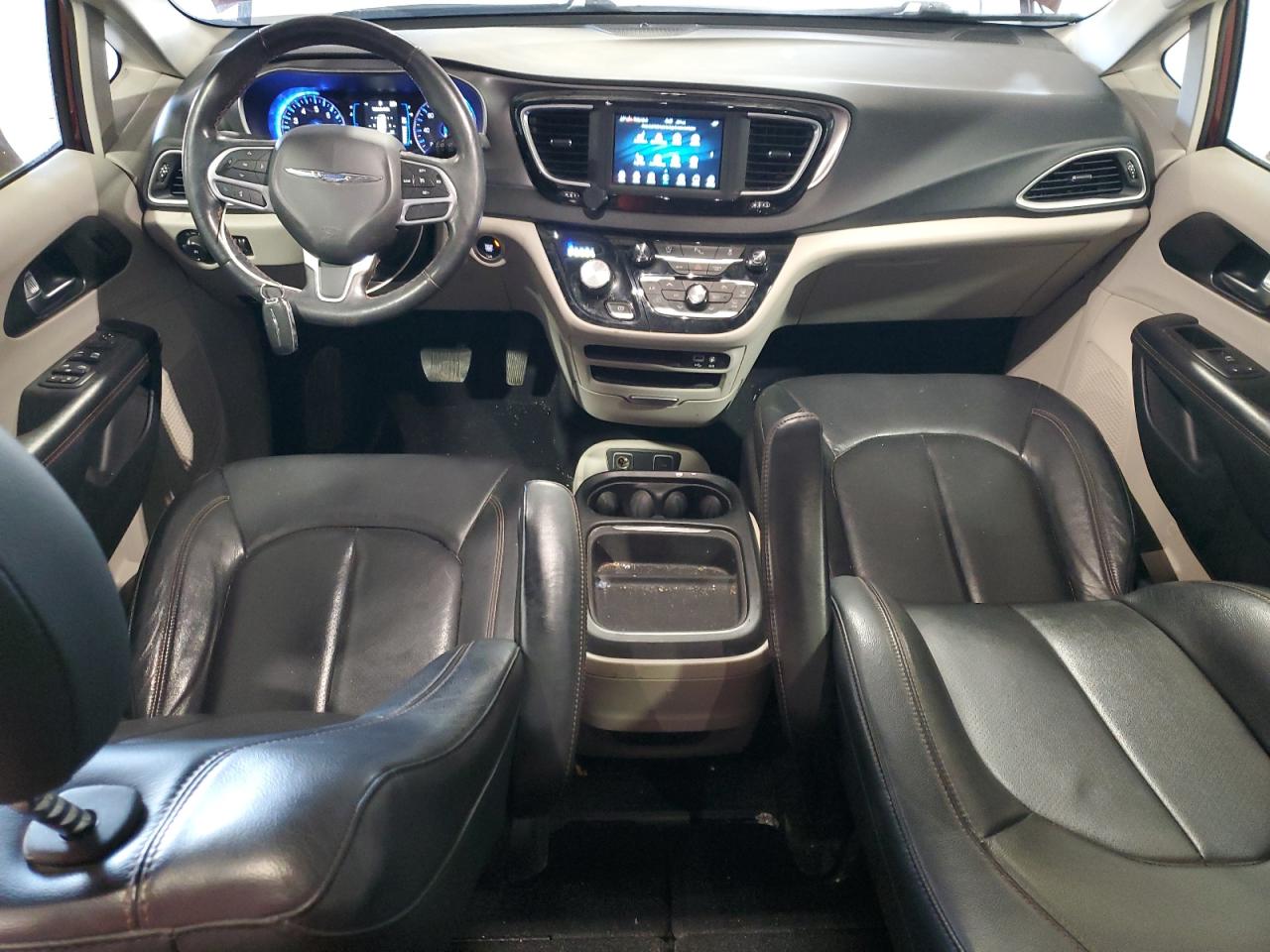 CHRYSLER PACIFICA TOURING L