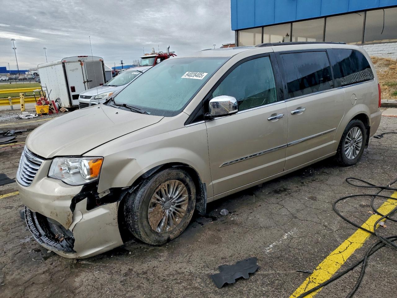 CHRYSLER TOWN & COUNTRY TOURING L