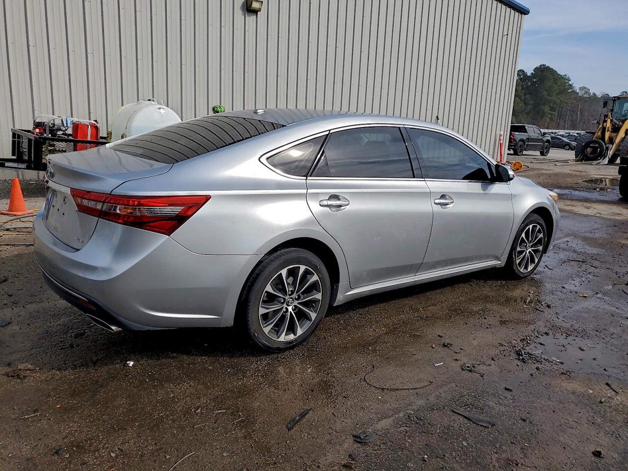 TOYOTA AVALON XLE