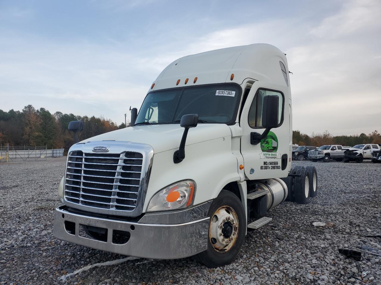 Lot #3296224420 2016 FREIGHTLINER CASCADIA 1