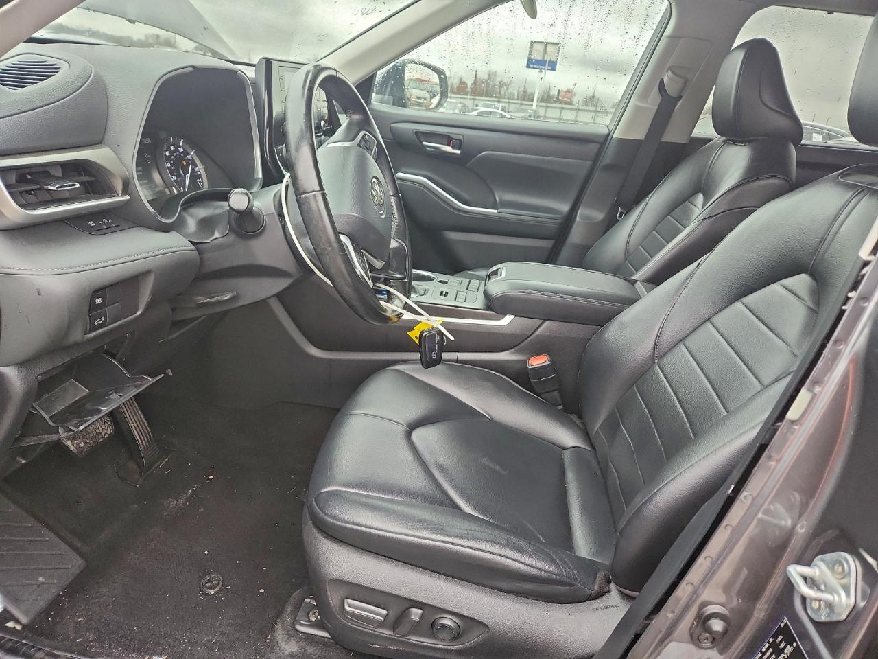 TOYOTA HIGHLANDER XLE