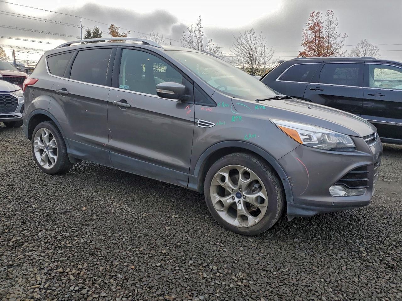 FORD ESCAPE TITANIUM