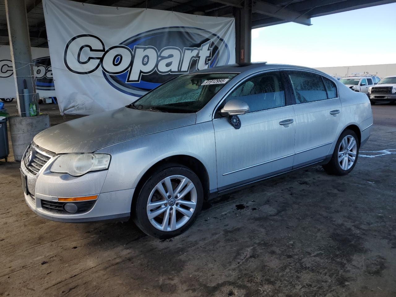 Lot #3297032535 2009 VOLKSWAGEN PASSAT TUR