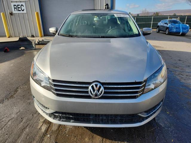 2013 VOLKSWAGEN PASSAT SE #3298109182