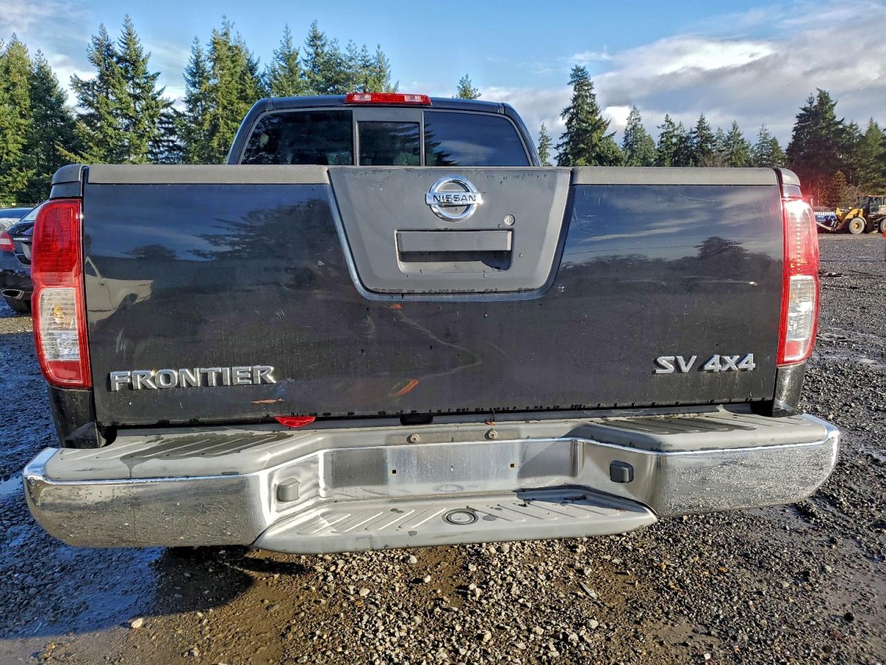 NISSAN FRONTIER SV