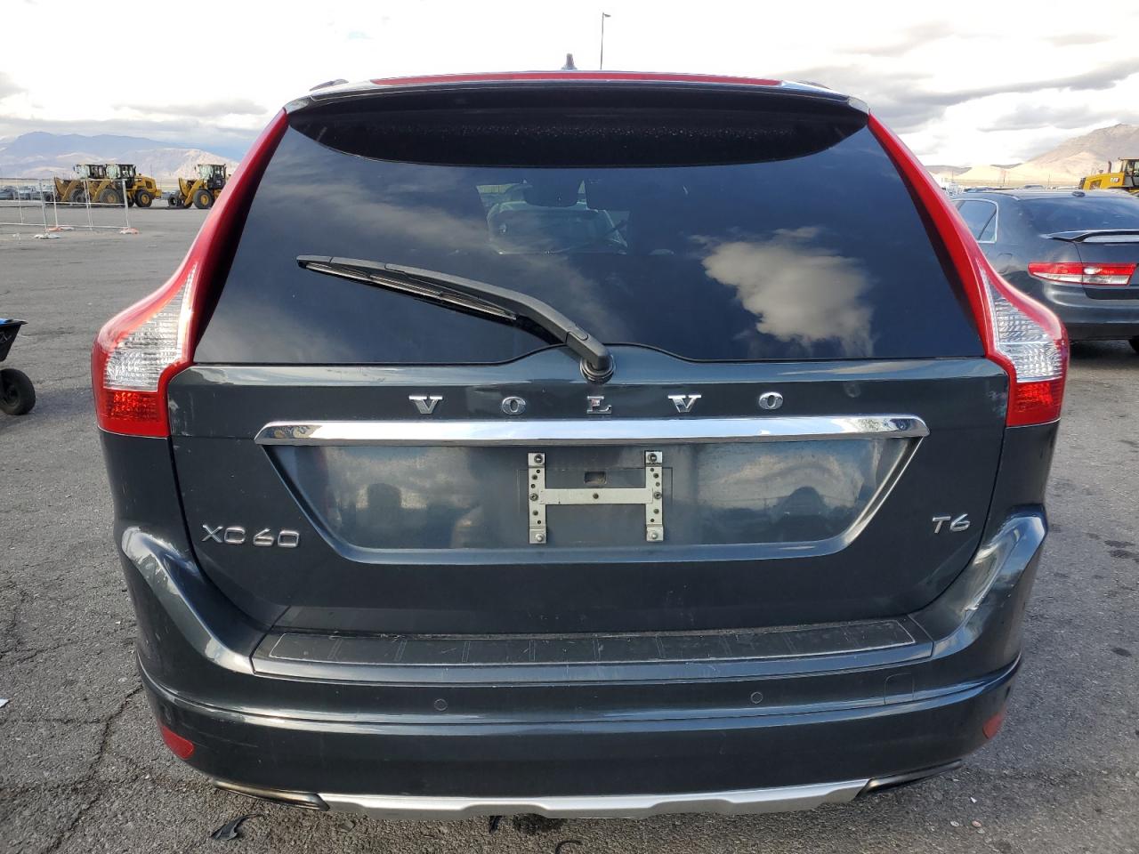 VOLVO XC60 T6 PREMIER