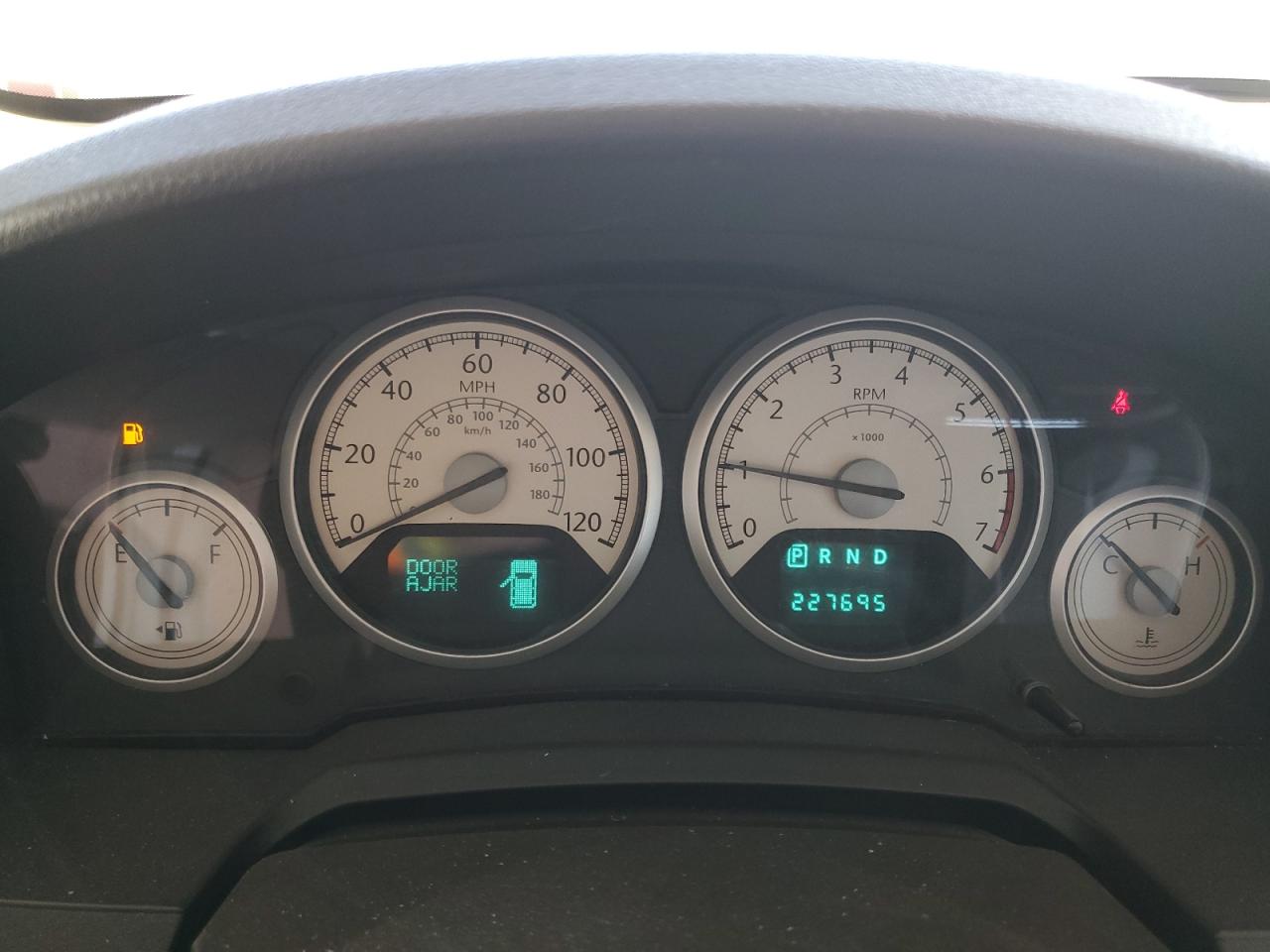 CHRYSLER TOWN & COUNTRY TOURING PLUS