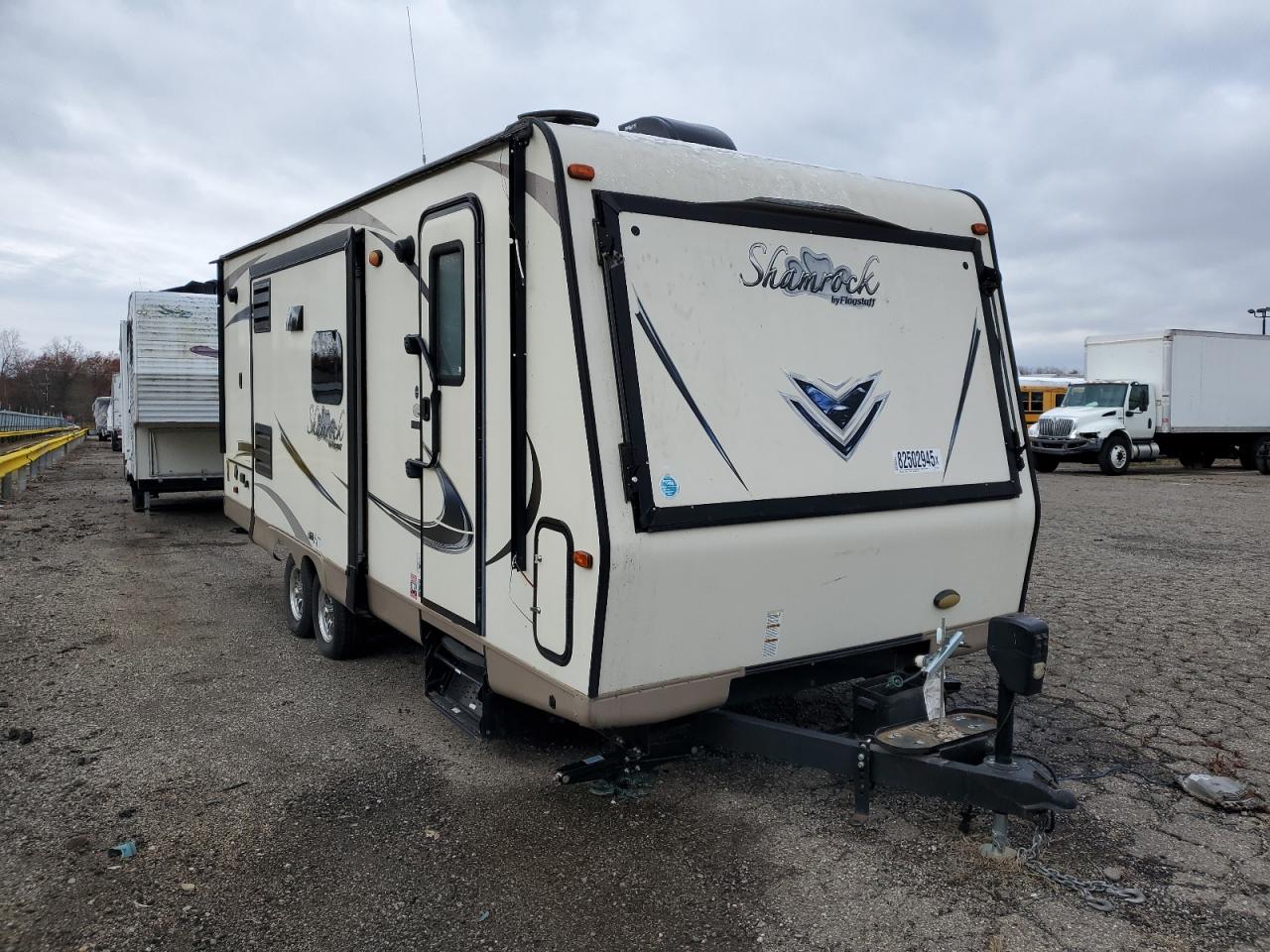 Lot #3301629626 2017 FLAG STAFF 23IKSS