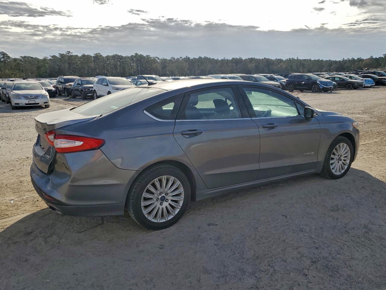 FORD FUSION SE HYBRID