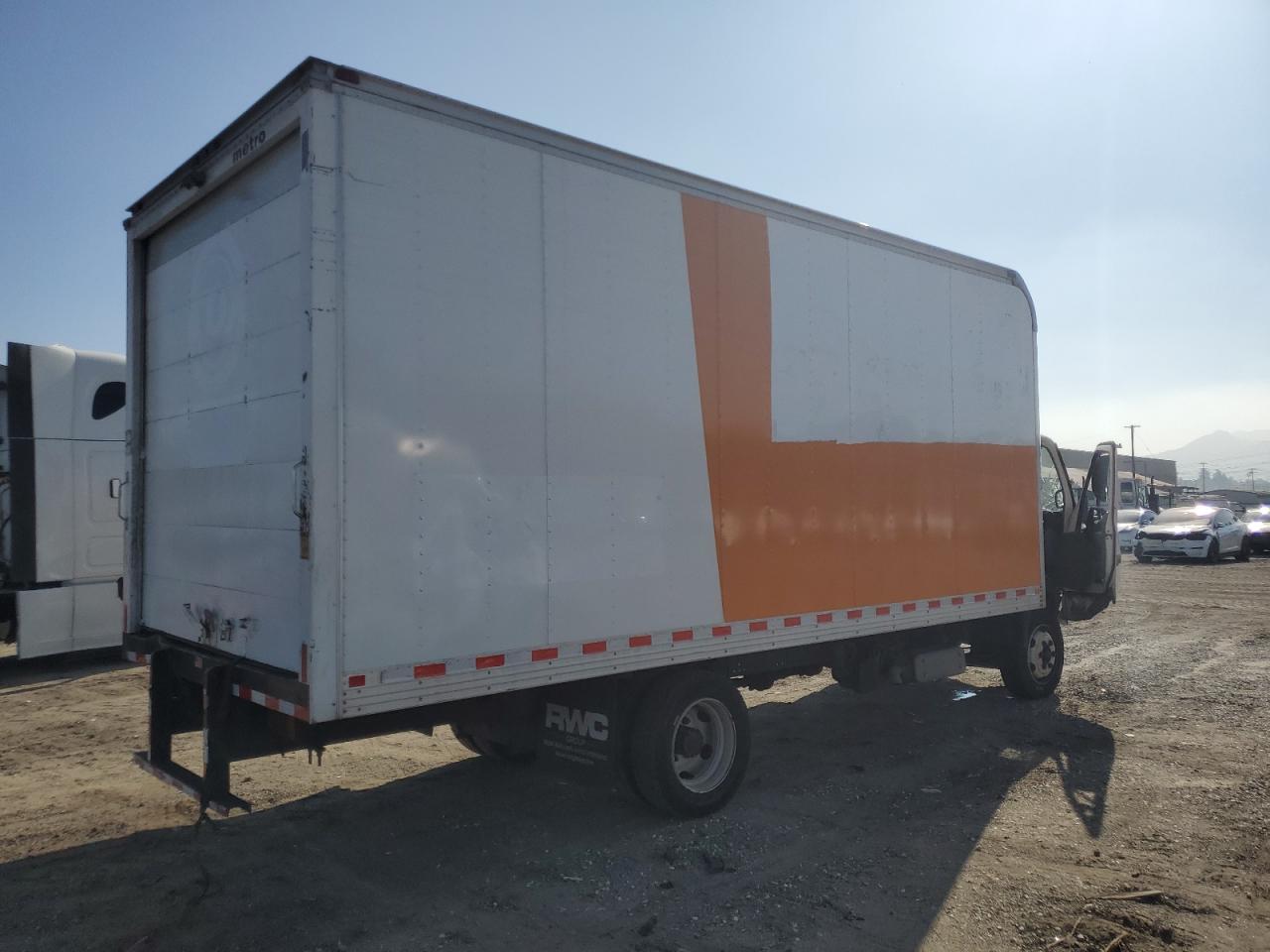 Lot #3293268464 2018 HINO 195