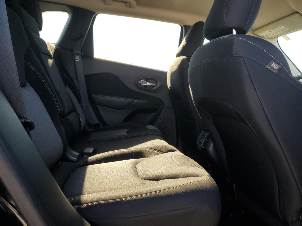 JEEP GRAND CHEROKEE SPORT