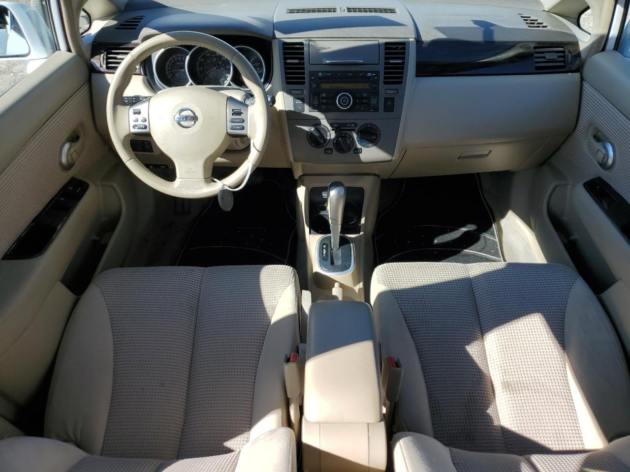 NISSAN VERSA S