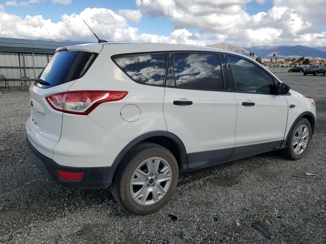 Lot #3291624244 2015 FORD ESCAPE S