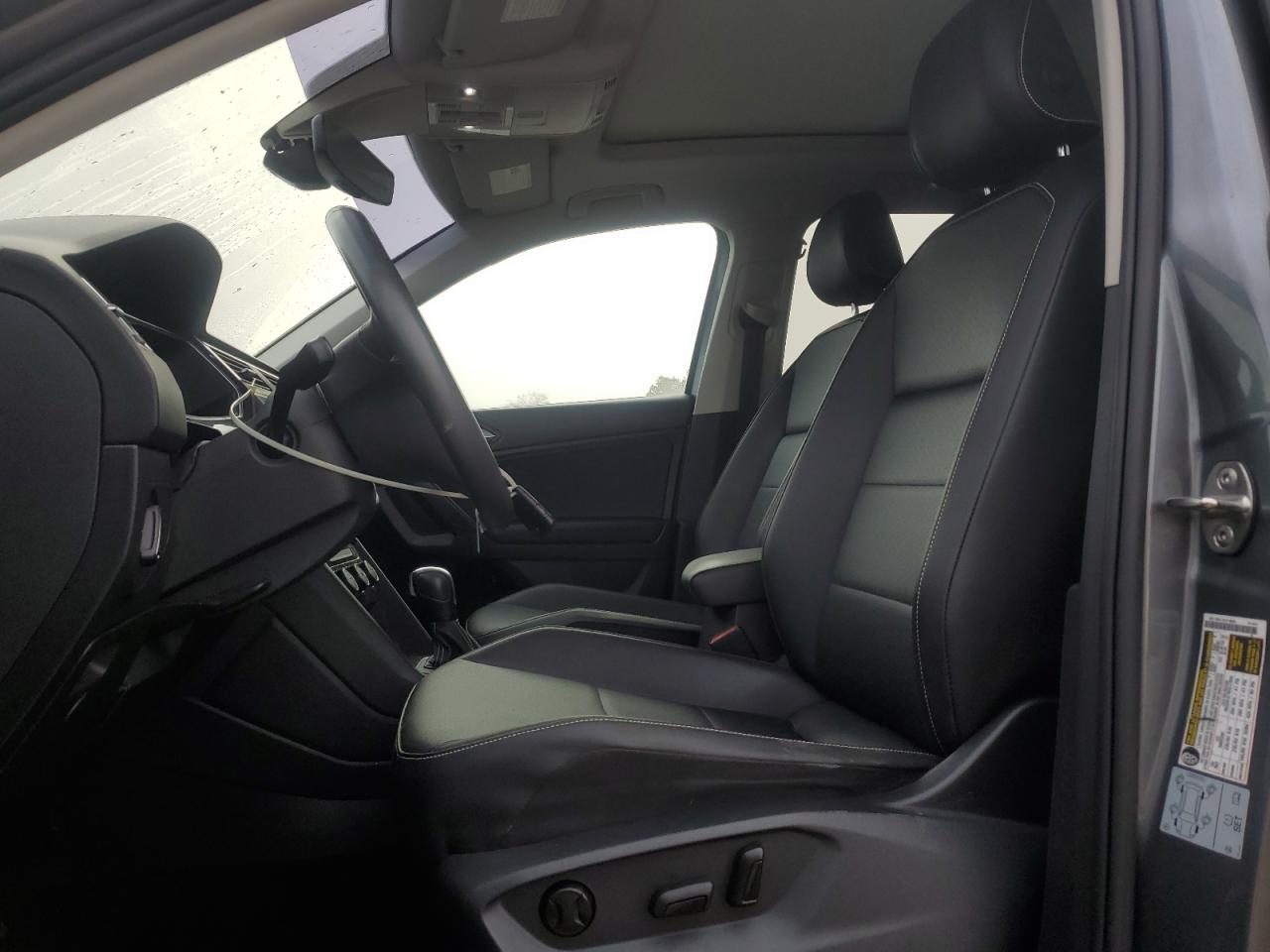 VOLKSWAGEN TIGUAN SE