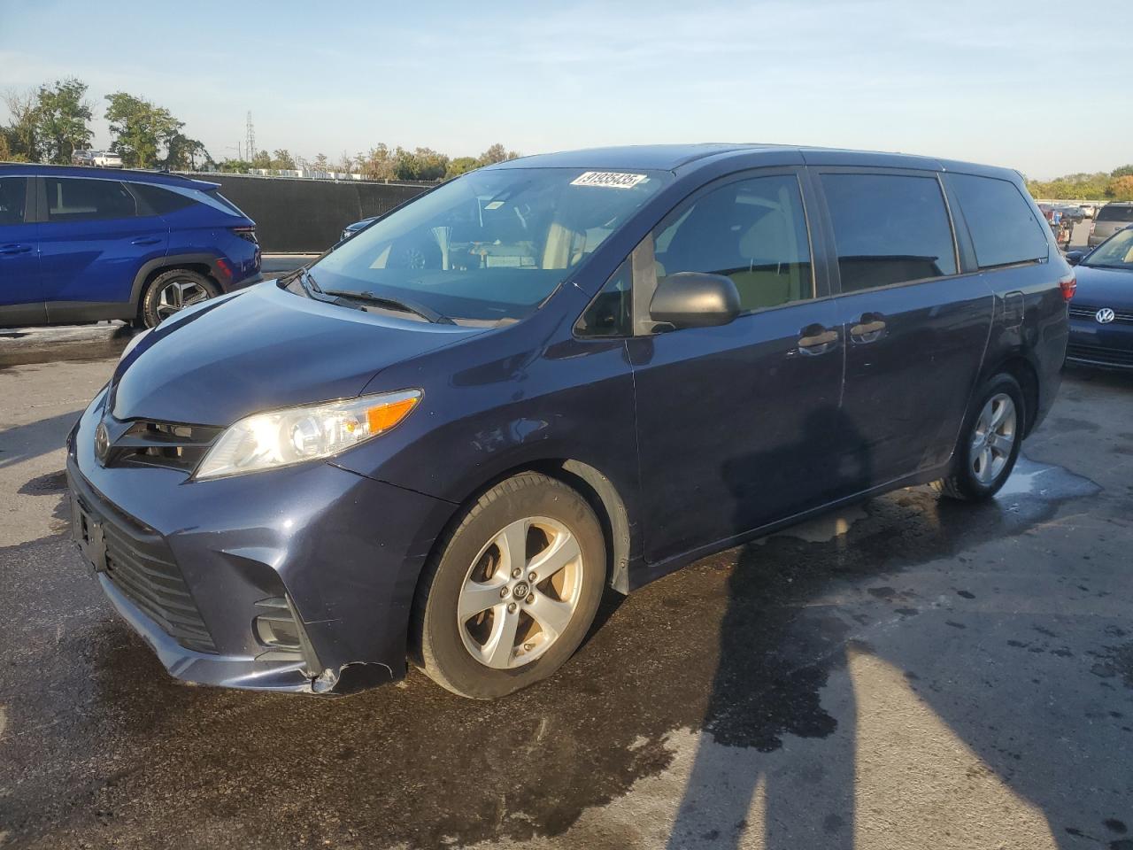 TOYOTA SIENNA L