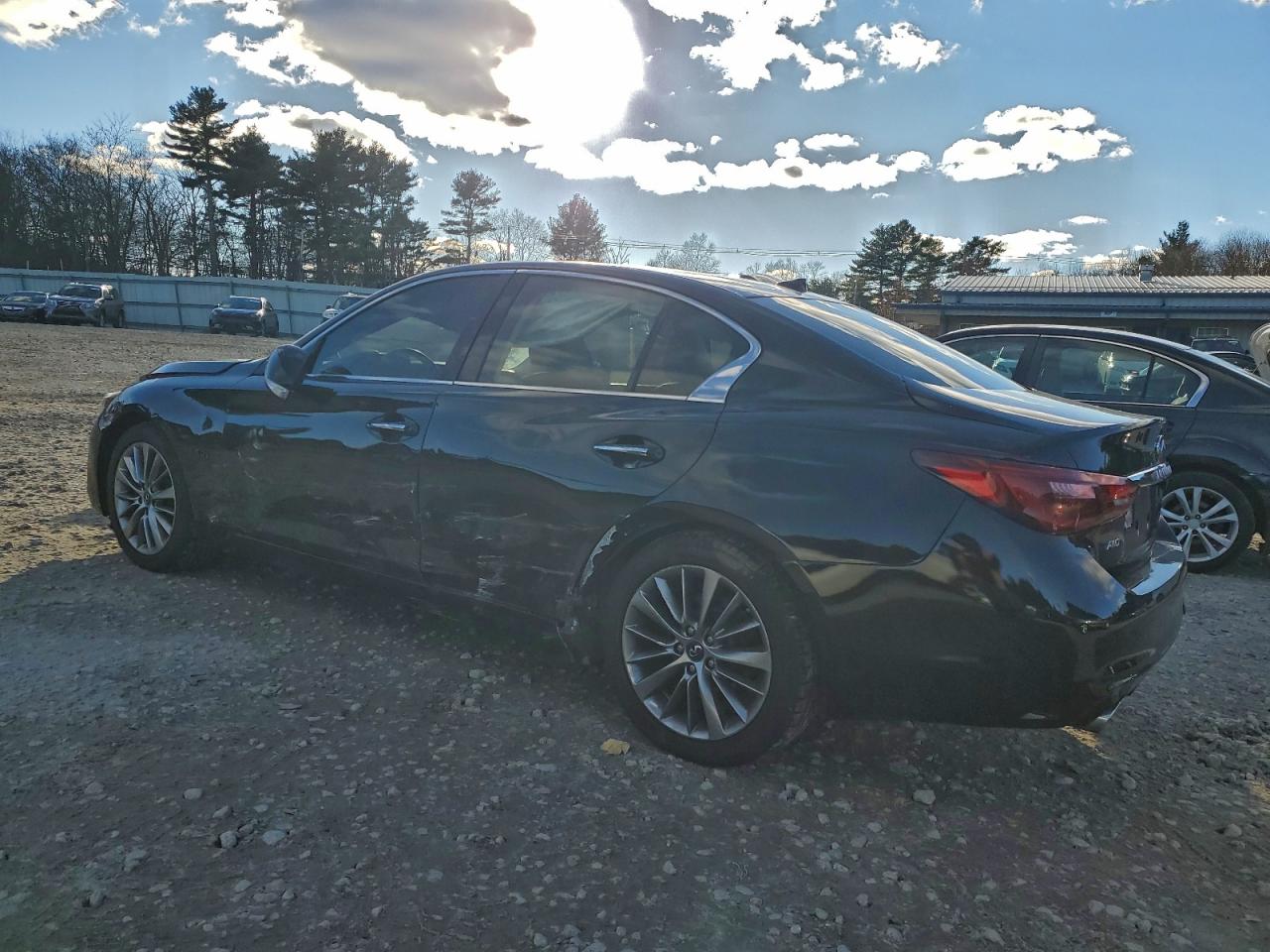 INFINITI Q50 LUXE