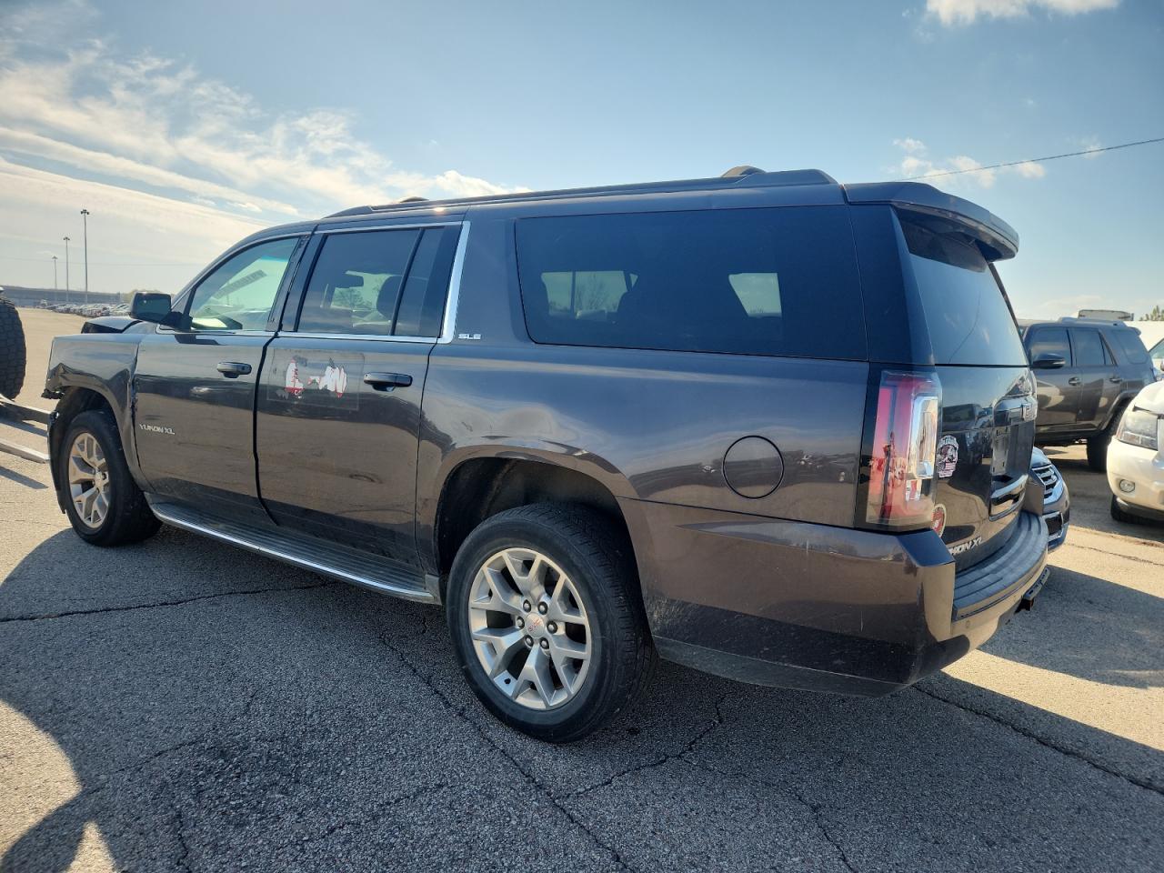 GMC YUKON K1500 SLE