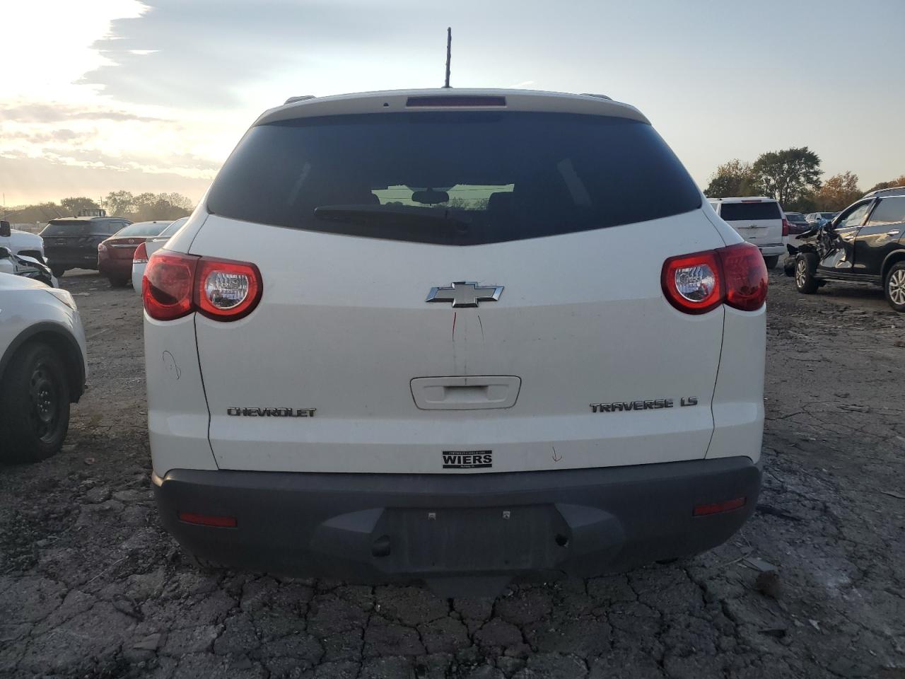 CHEVROLET TRAVERSE LS