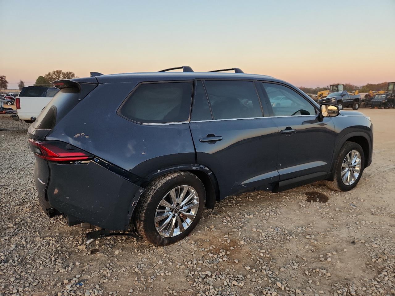 TOYOTA HIGHLANDER LE