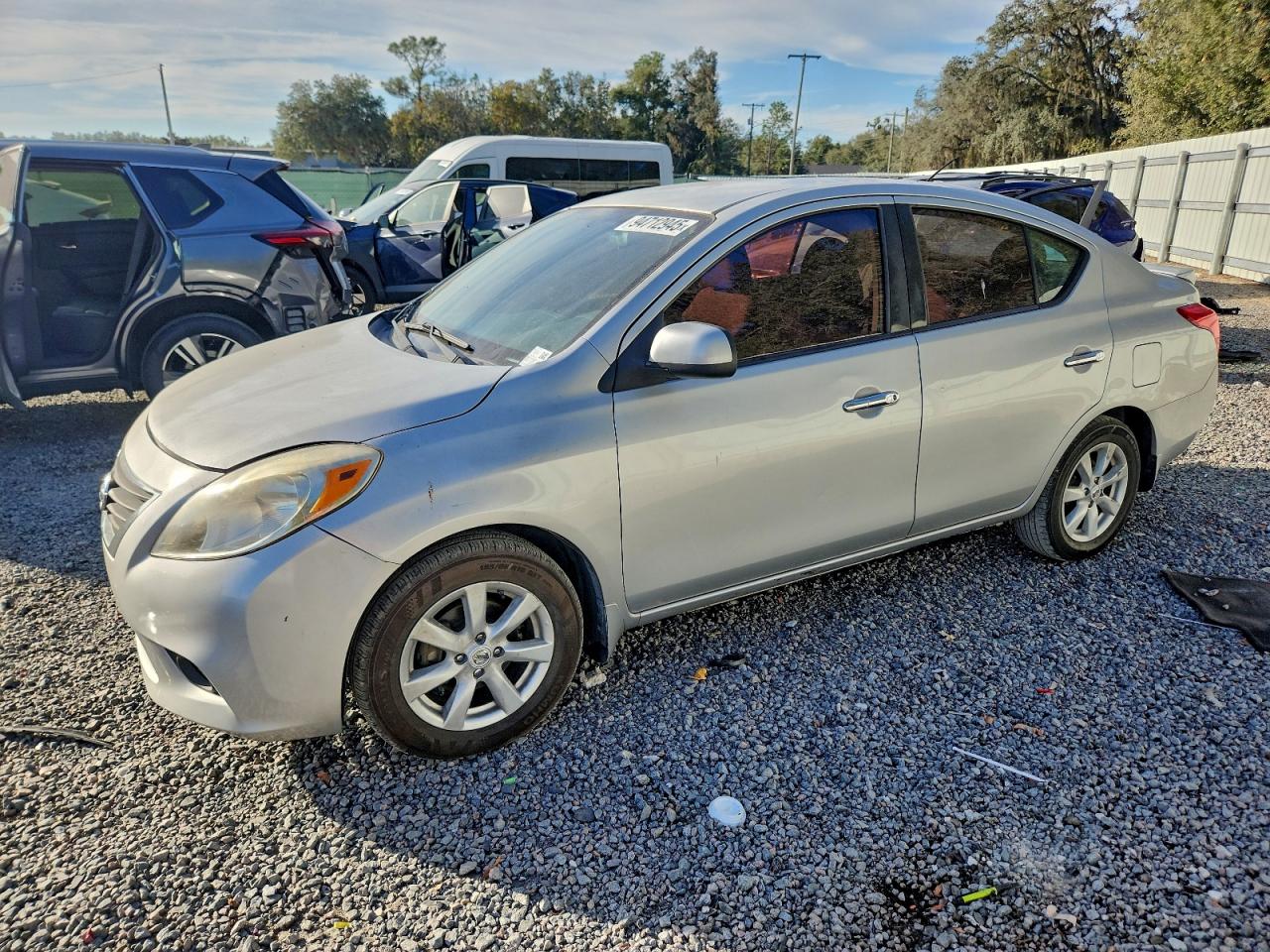 NISSAN VERSA S